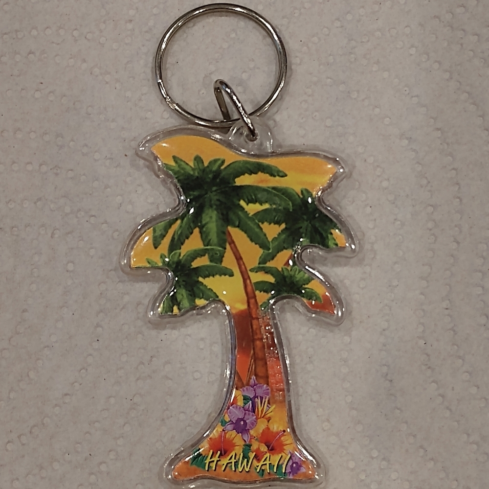 Hawaiian palm tree keychain